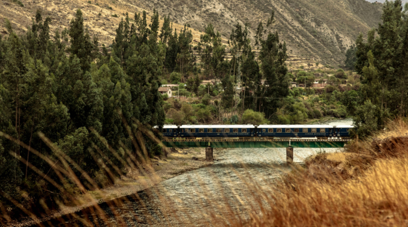 Trem vintage conduz roteiro luxuoso de Cusco a Machu Picchu
