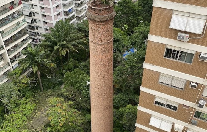 Botafogo tem chaminé de 20 metros ‘escondida’ entre os prédios da Rua Lauro Müller