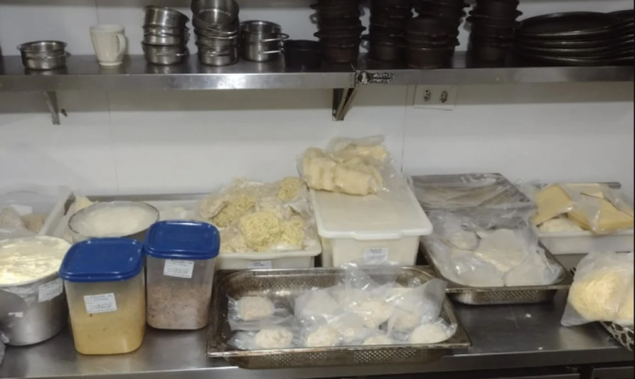 Cerca de 80 kg de alimentos impróprios para o consumo são descartados em restaurantes da Barra