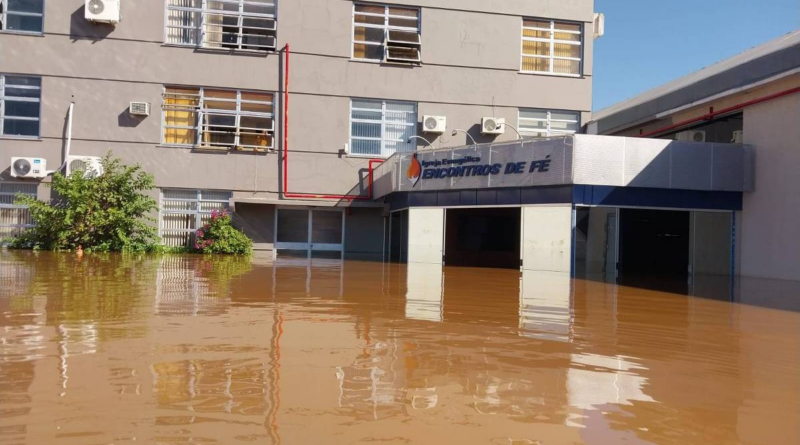 Igrejas recebem desabrigados e mobilizam doações após chuvas no RS