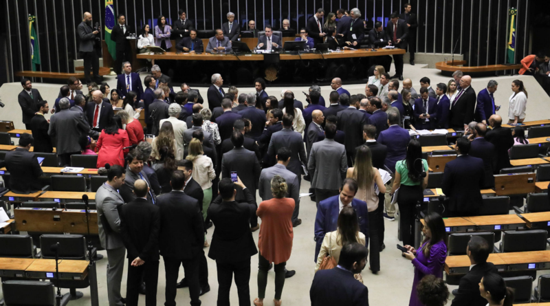 Governo Lula consegue fôlego após gerar insatisfação no Congresso